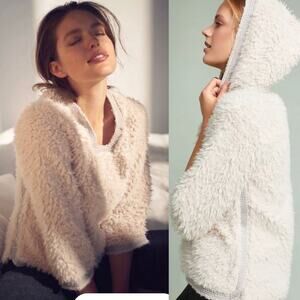 Anthropologie faux fur teddy hooded sherpa white pullover hoodie sweater size XS